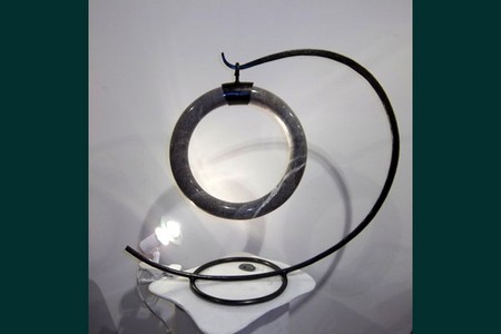 sculpture pierre et métal